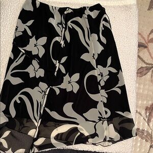 United Colors of Benetton Black and Beige Ruffled Floral Skirt - medium